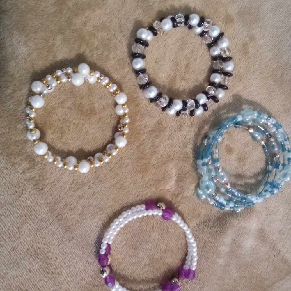 Elegant Pearl and Bead Bracelet Set